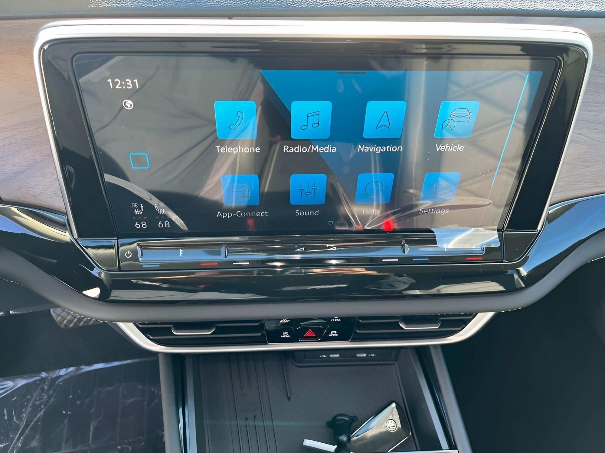 2026 Volkswagen Atlas 2.0T SE w/Technology 4MOTION