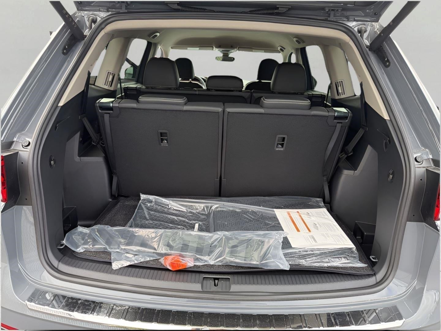 2026 Volkswagen Atlas 2.0T SE w/Technology 4MOTION
