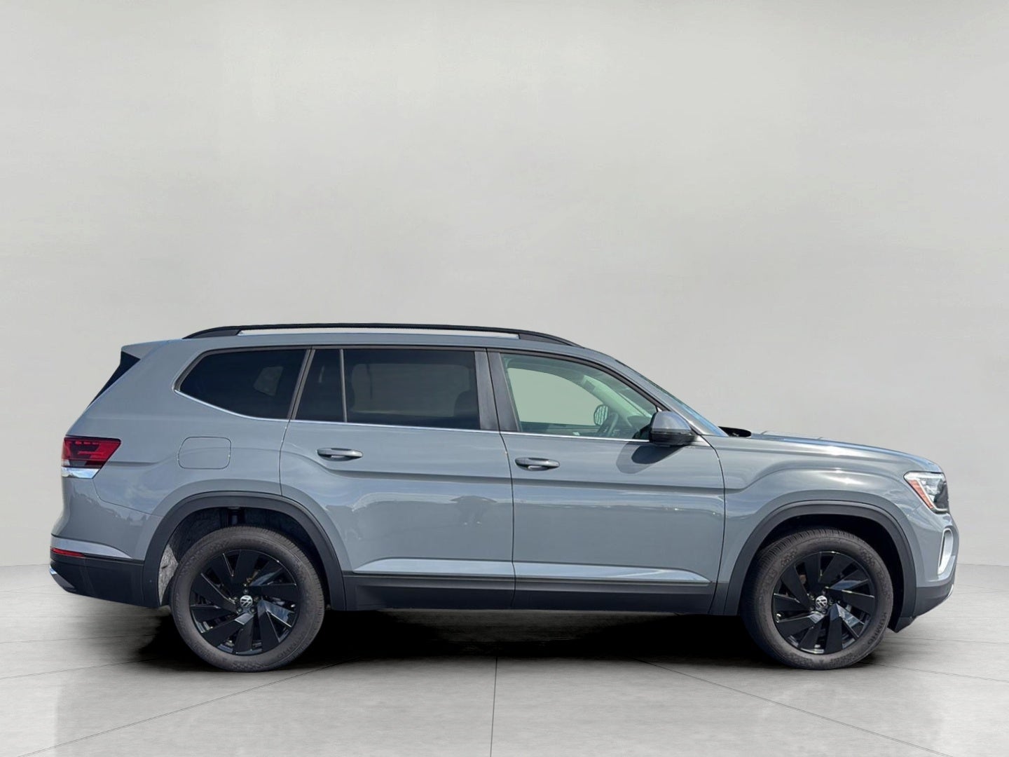 2026 Volkswagen Atlas SE w/Tech - Photo 9