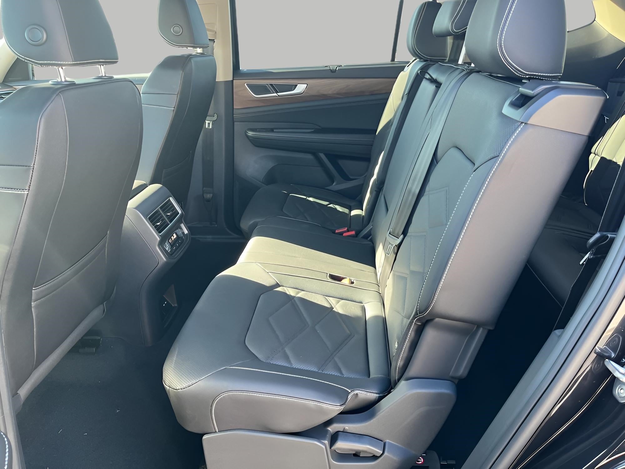 2026 Volkswagen Atlas 2.0T SE w/Technology 4MOTION