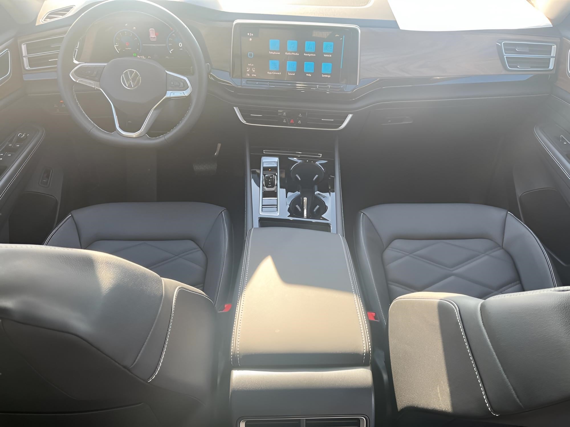 2026 Volkswagen Atlas 2.0T SE w/Technology 4MOTION