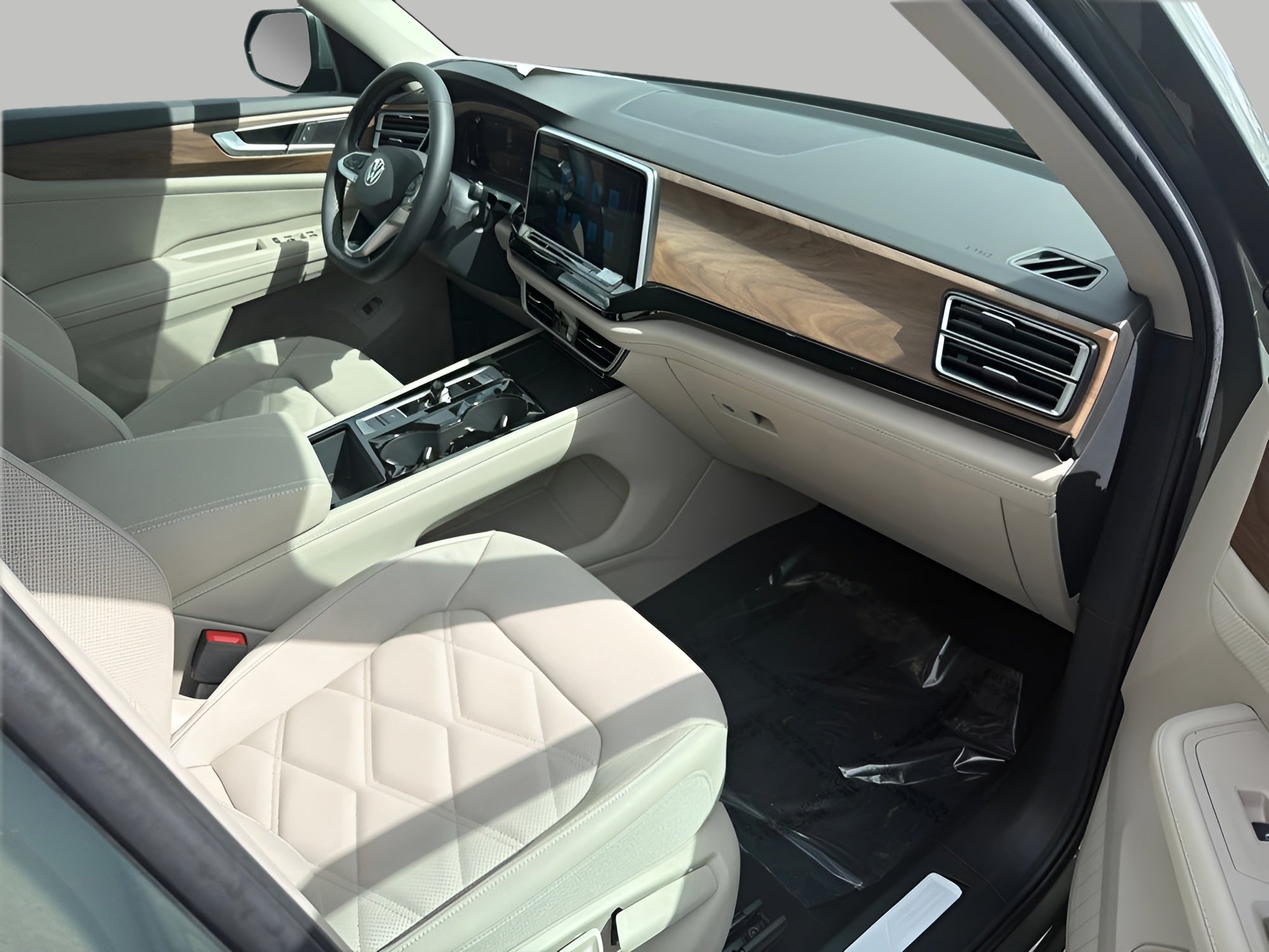 2026 Volkswagen Atlas 2.0T SE w/Technology 4MOTION