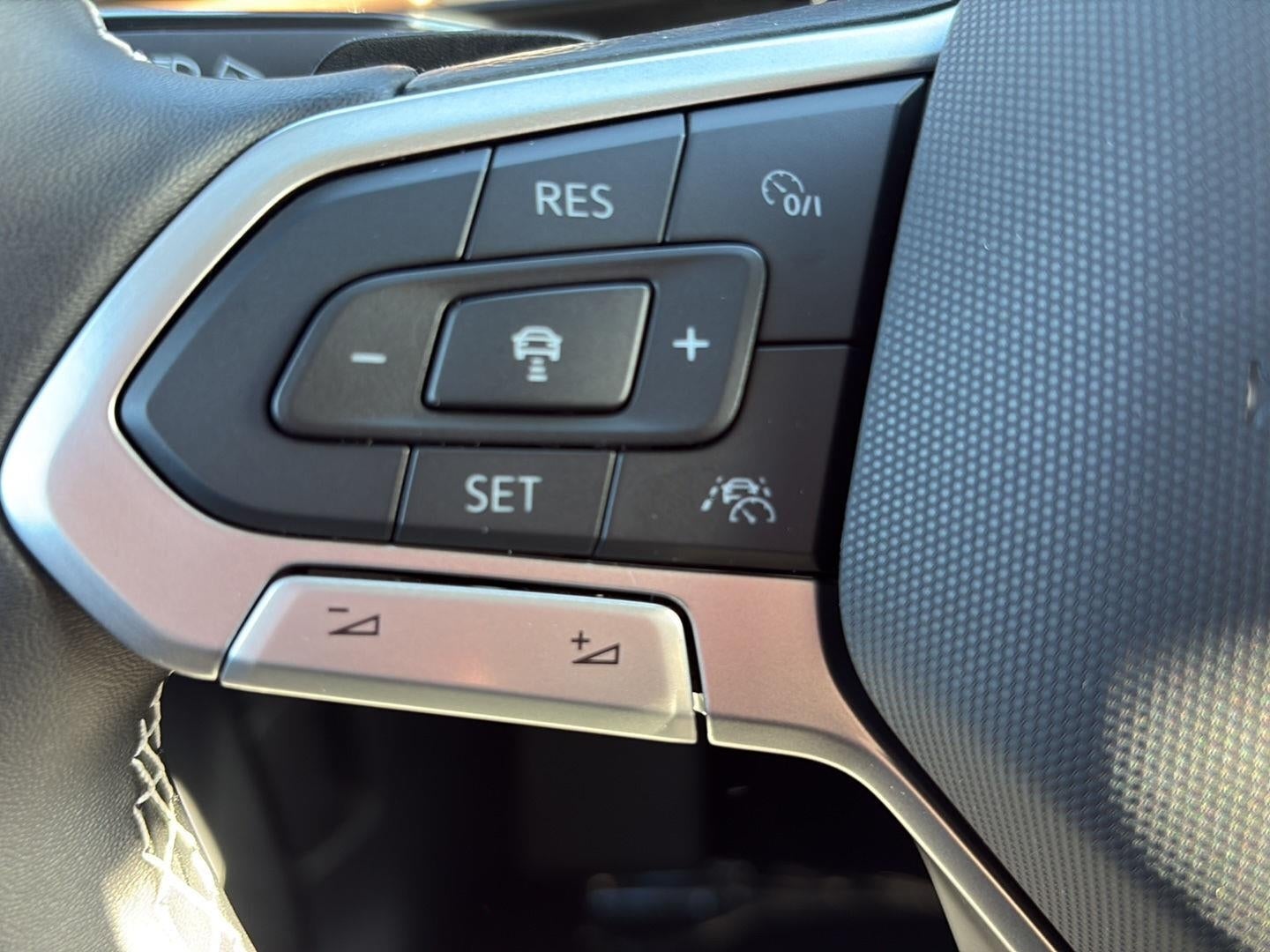 2026 Volkswagen Atlas 2.0T SE w/Technology 4MOTION