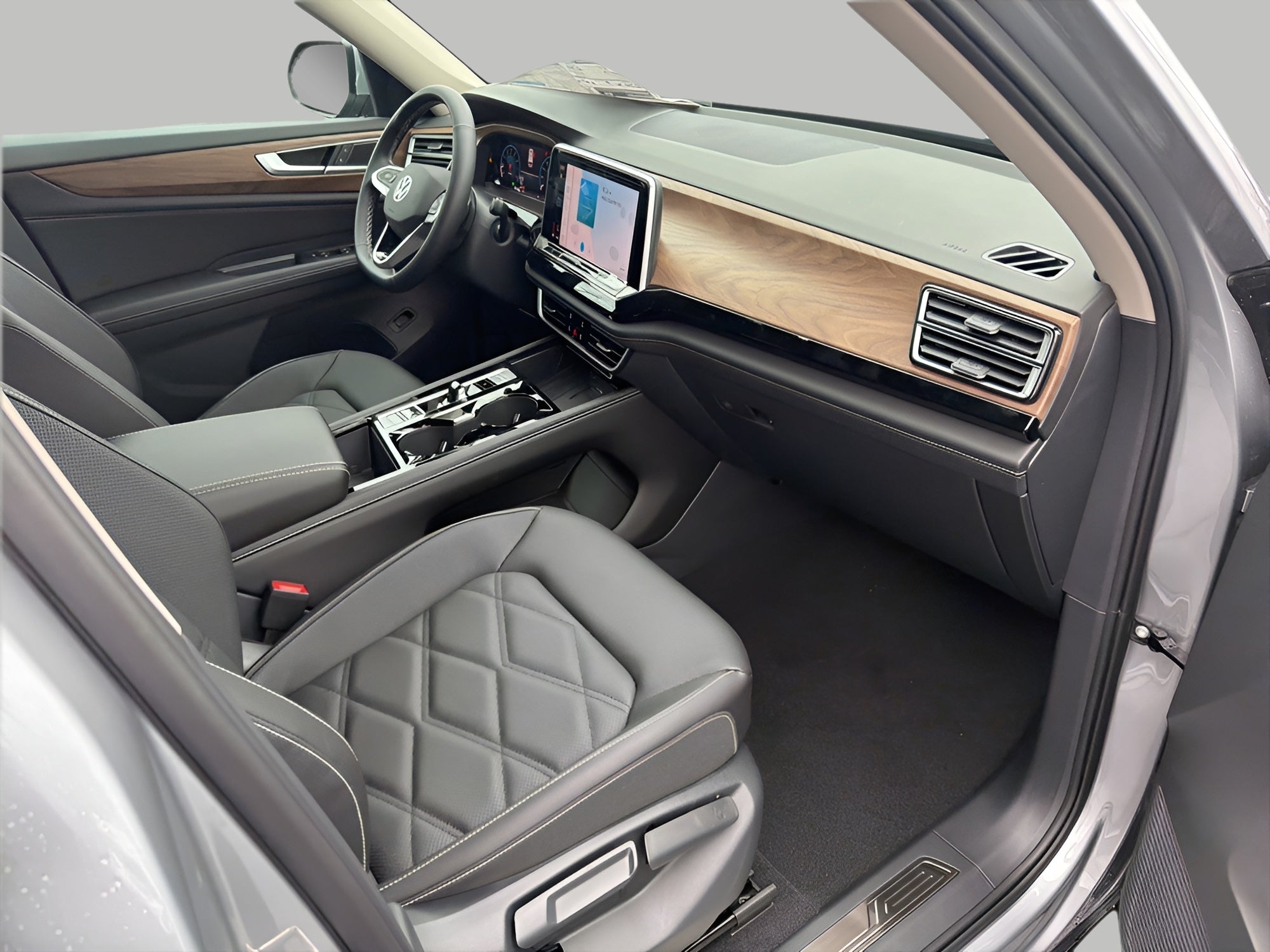 2026 Volkswagen Atlas 2.0T SE w/Technology 4MOTION