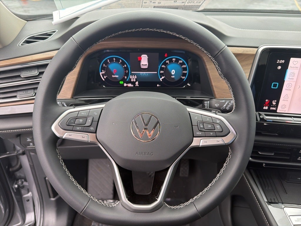 2026 Volkswagen Atlas 2.0T SE w/Technology 4MOTION