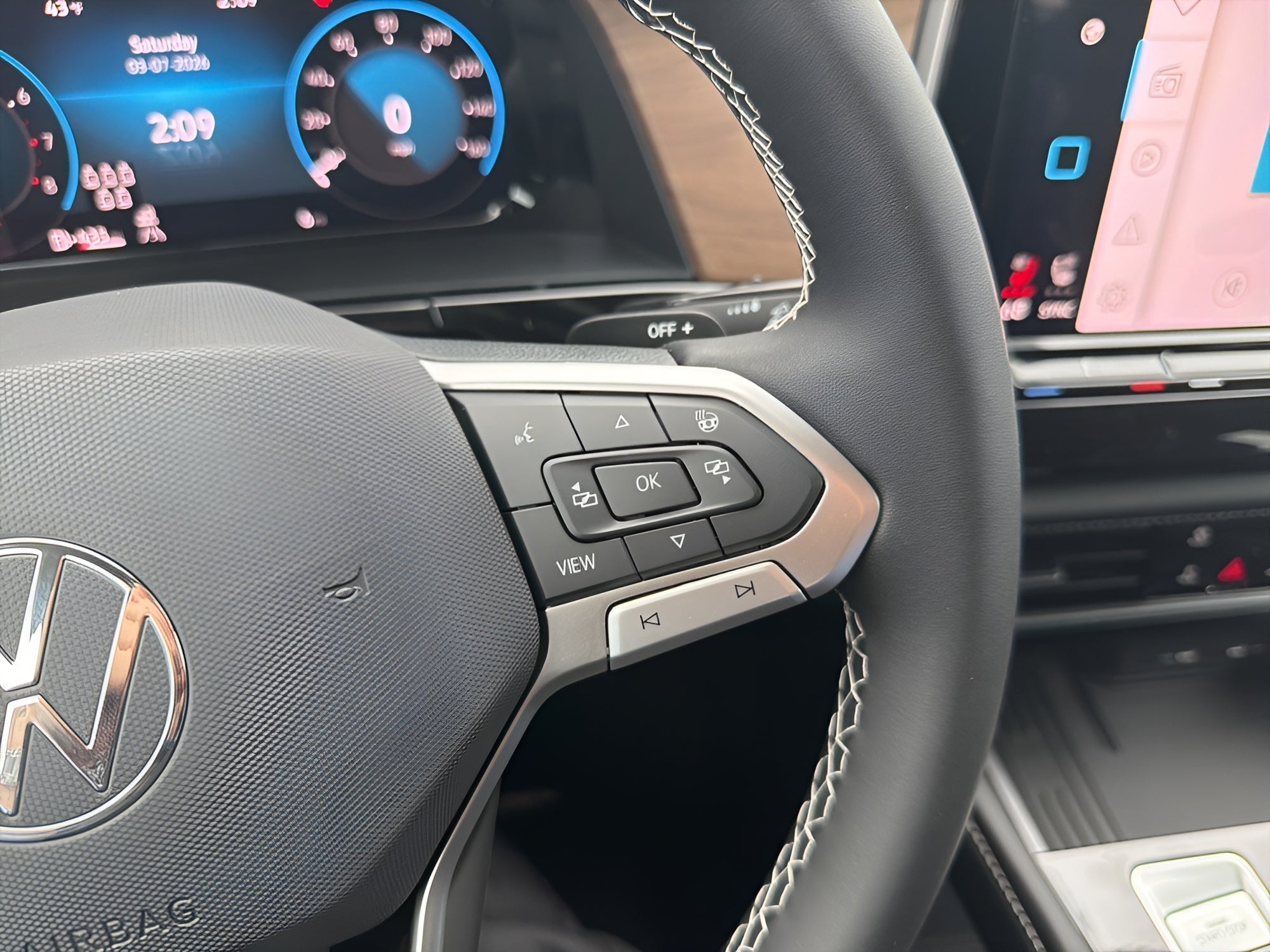 2026 Volkswagen Atlas 2.0T SE w/Technology 4MOTION