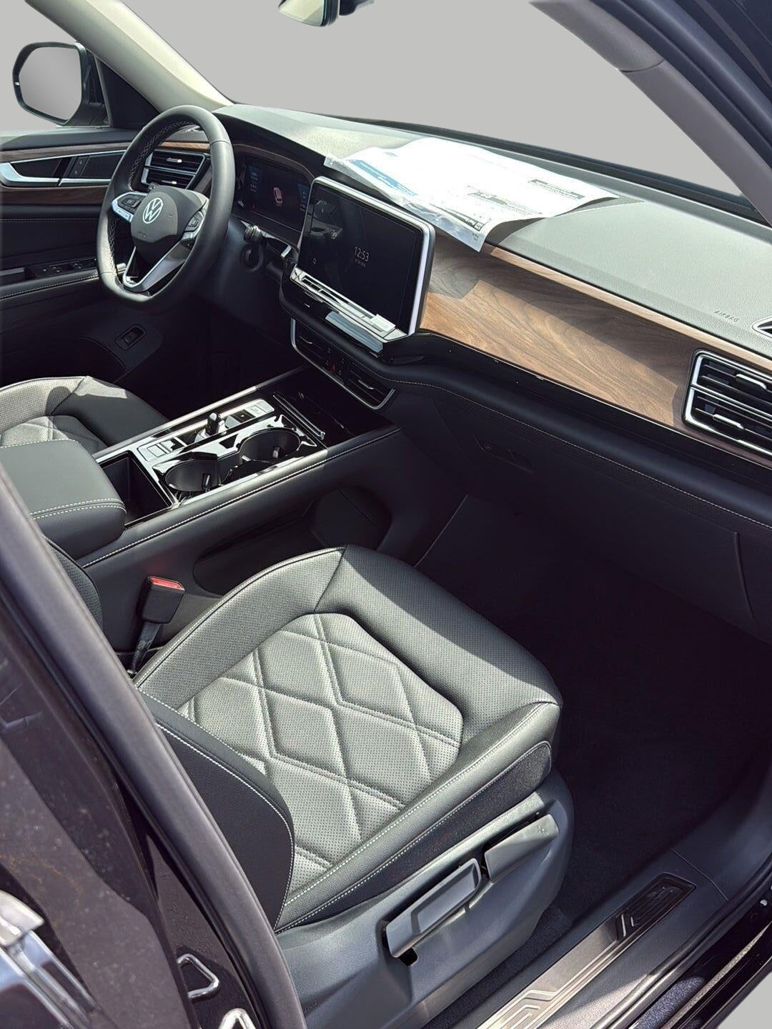 2026 Volkswagen Atlas 2.0T SE w/Technology 4MOTION