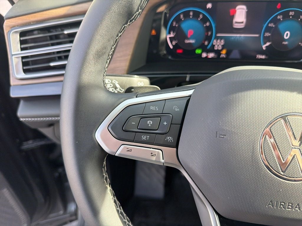 2025 Volkswagen Atlas 2.0T SE w/Technology 4MOTION