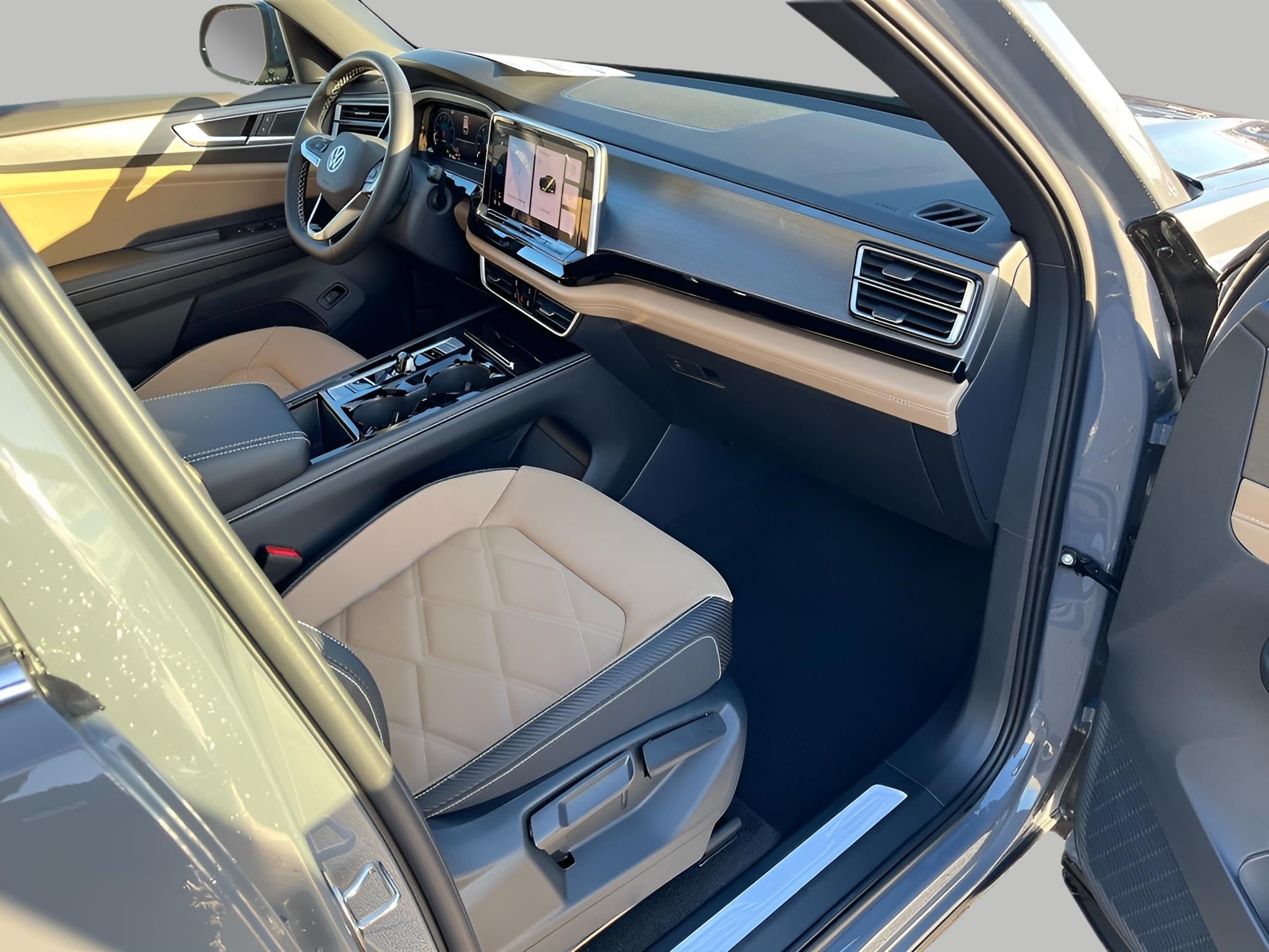 2026 Volkswagen Atlas Cross Sport 2.0T SE w/Technology 4MOTION