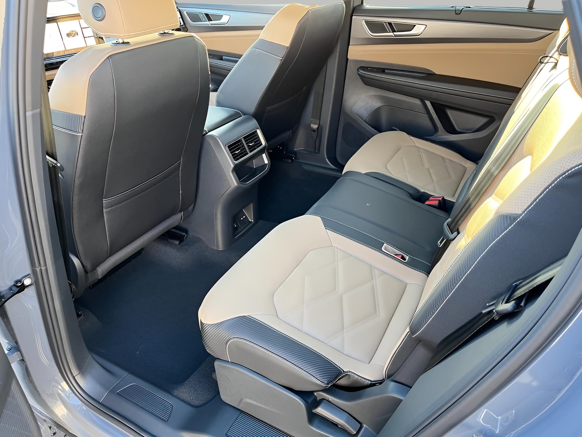 2026 Volkswagen Atlas Cross Sport 2.0T SE w/Technology 4MOTION