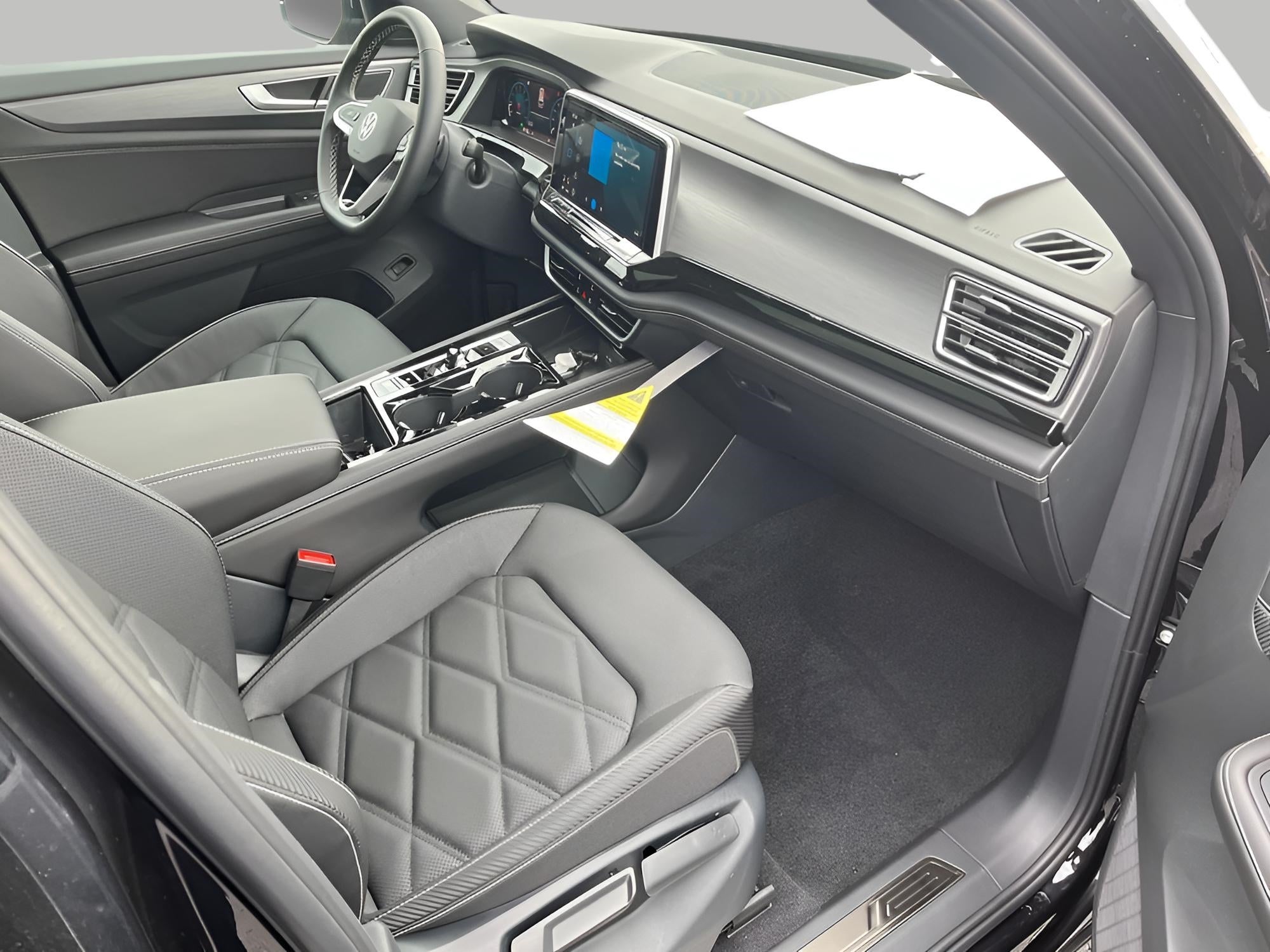 2026 Volkswagen Atlas Cross Sport 2.0T SE w/Technology 4MOTION