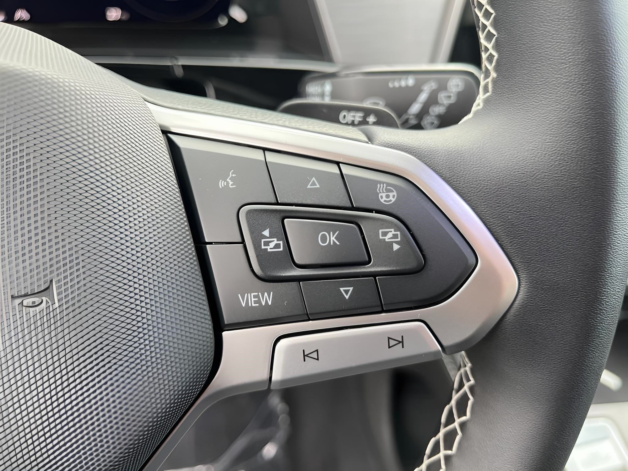 2026 Volkswagen Atlas Cross Sport 2.0T SE w/Technology 4MOTION