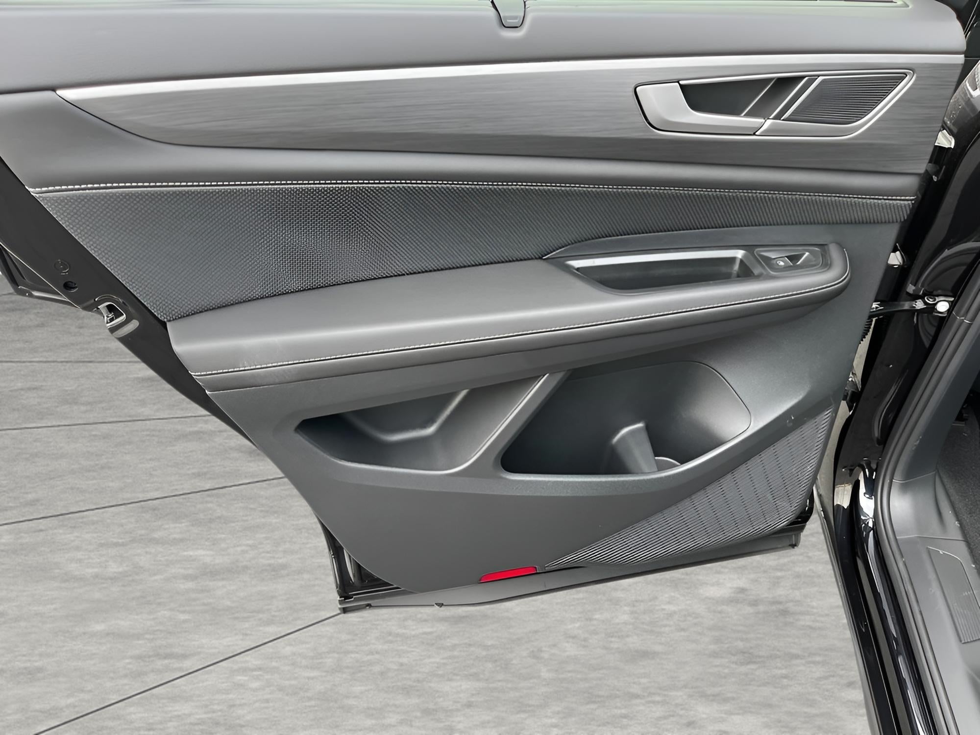 2026 Volkswagen Atlas Cross Sport 2.0T SE w/Technology 4MOTION