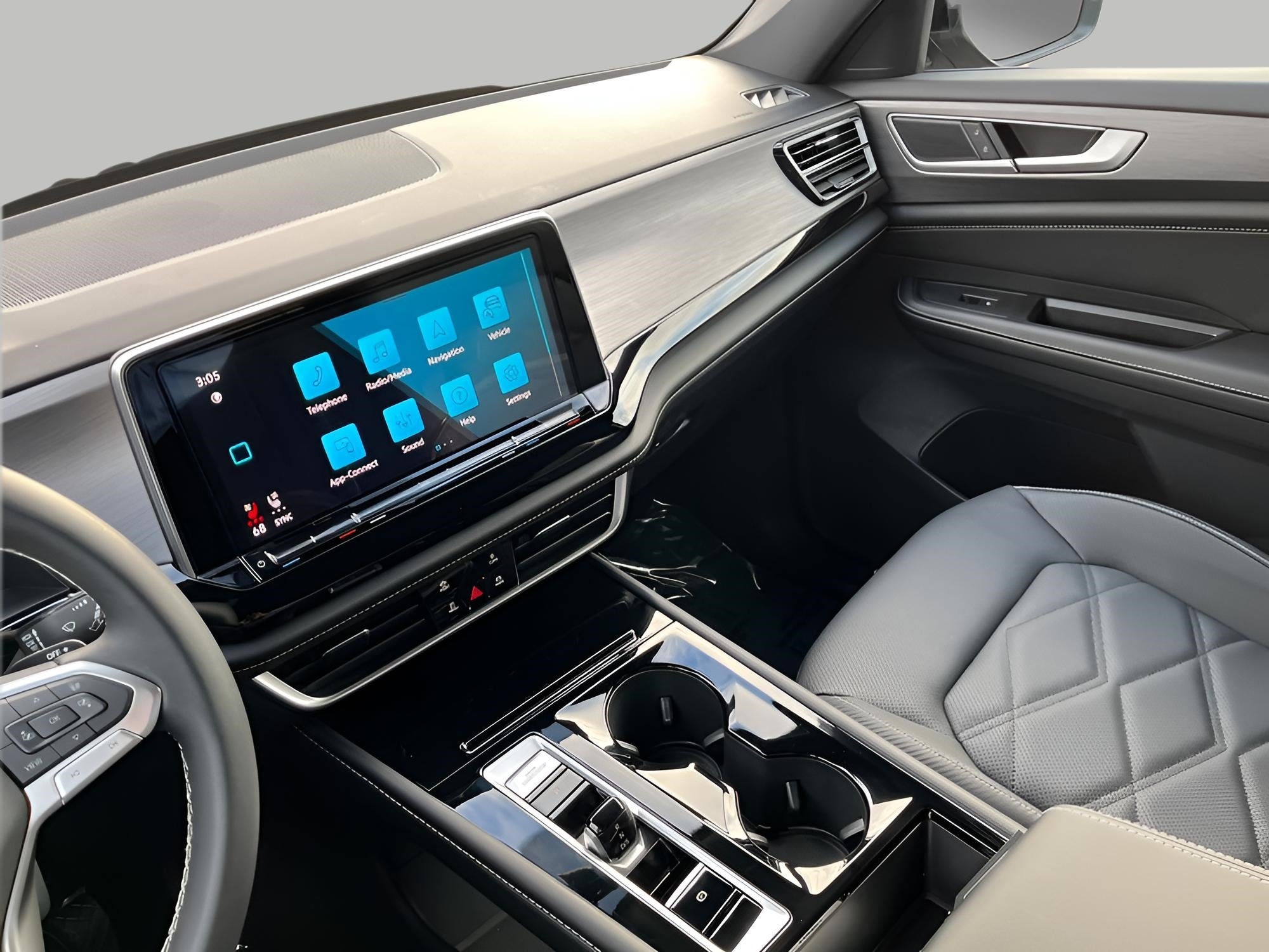 2026 Volkswagen Atlas Cross Sport 2.0T SE w/Technology 4MOTION