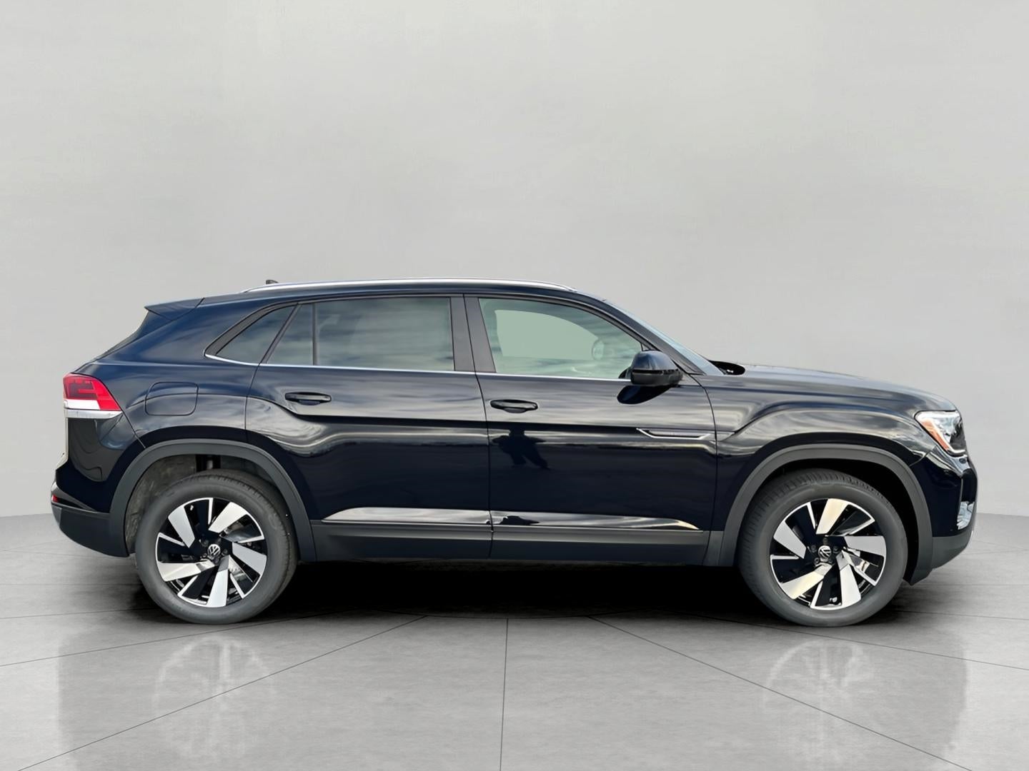 2026 Volkswagen Atlas Cross Sport 2.0T SE w/Technology 4MOTION