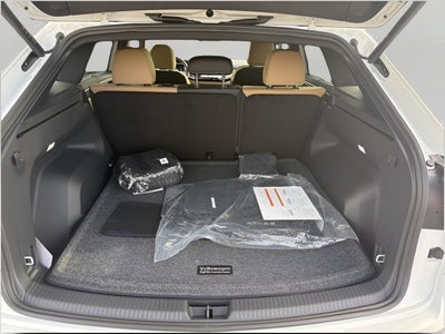 2026 Volkswagen Atlas Cross Sport 2.0T SE w/Technology 4MOTION