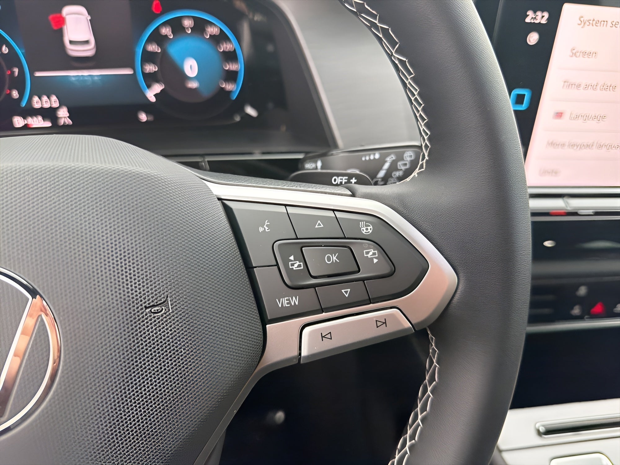 2026 Volkswagen Atlas Cross Sport 2.0T SE w/Technology 4MOTION