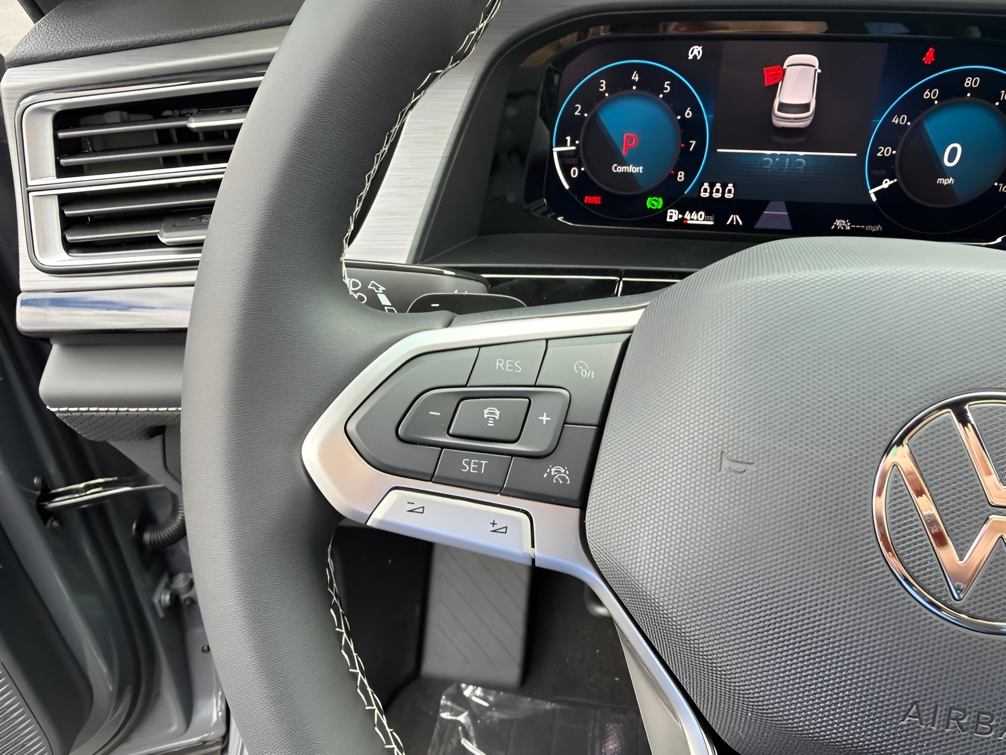 2026 Volkswagen Atlas Cross Sport 2.0T SE w/Technology 4MOTION