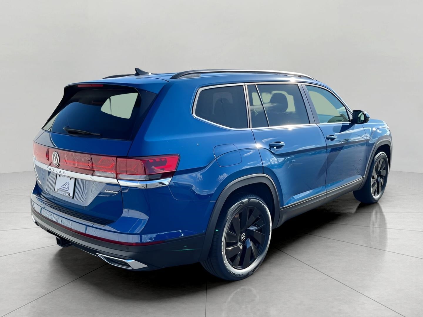 2026 Volkswagen Atlas 2.0T SE w/Technology 4MOTION