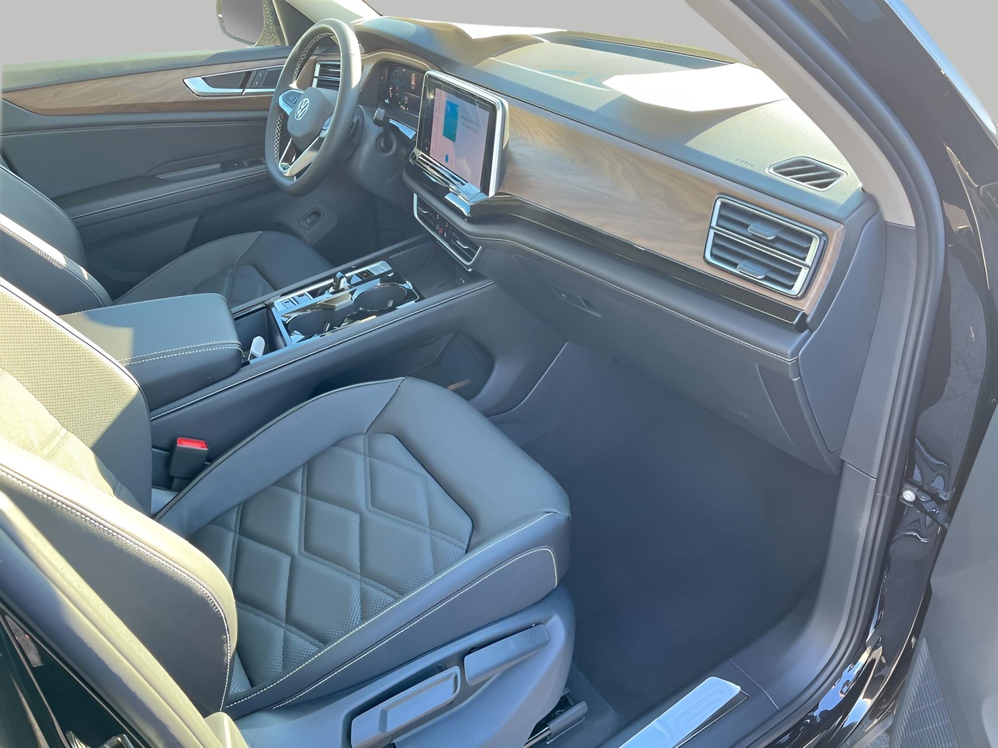 2026 Volkswagen Atlas 2.0T SE w/Technology 4MOTION