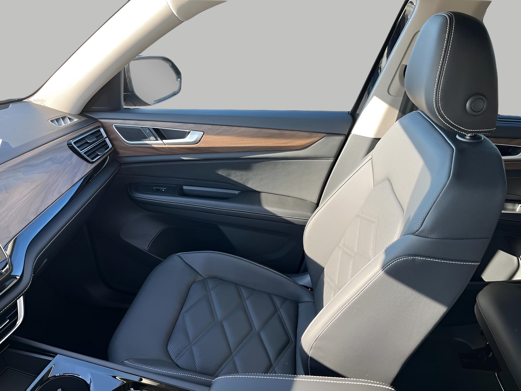 2026 Volkswagen Atlas 2.0T SE w/Technology 4MOTION