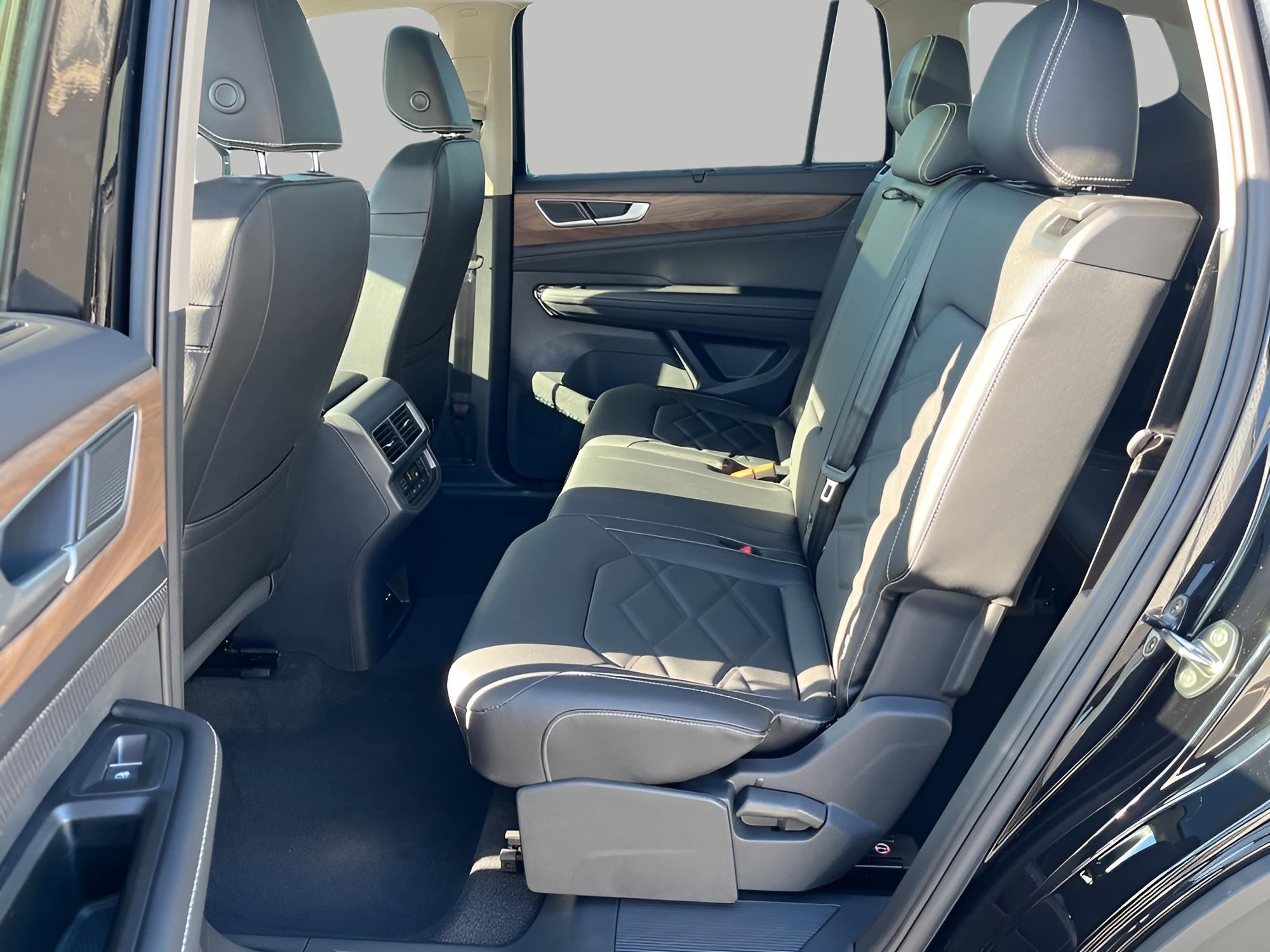 2026 Volkswagen Atlas 2.0T SE w/Technology 4MOTION