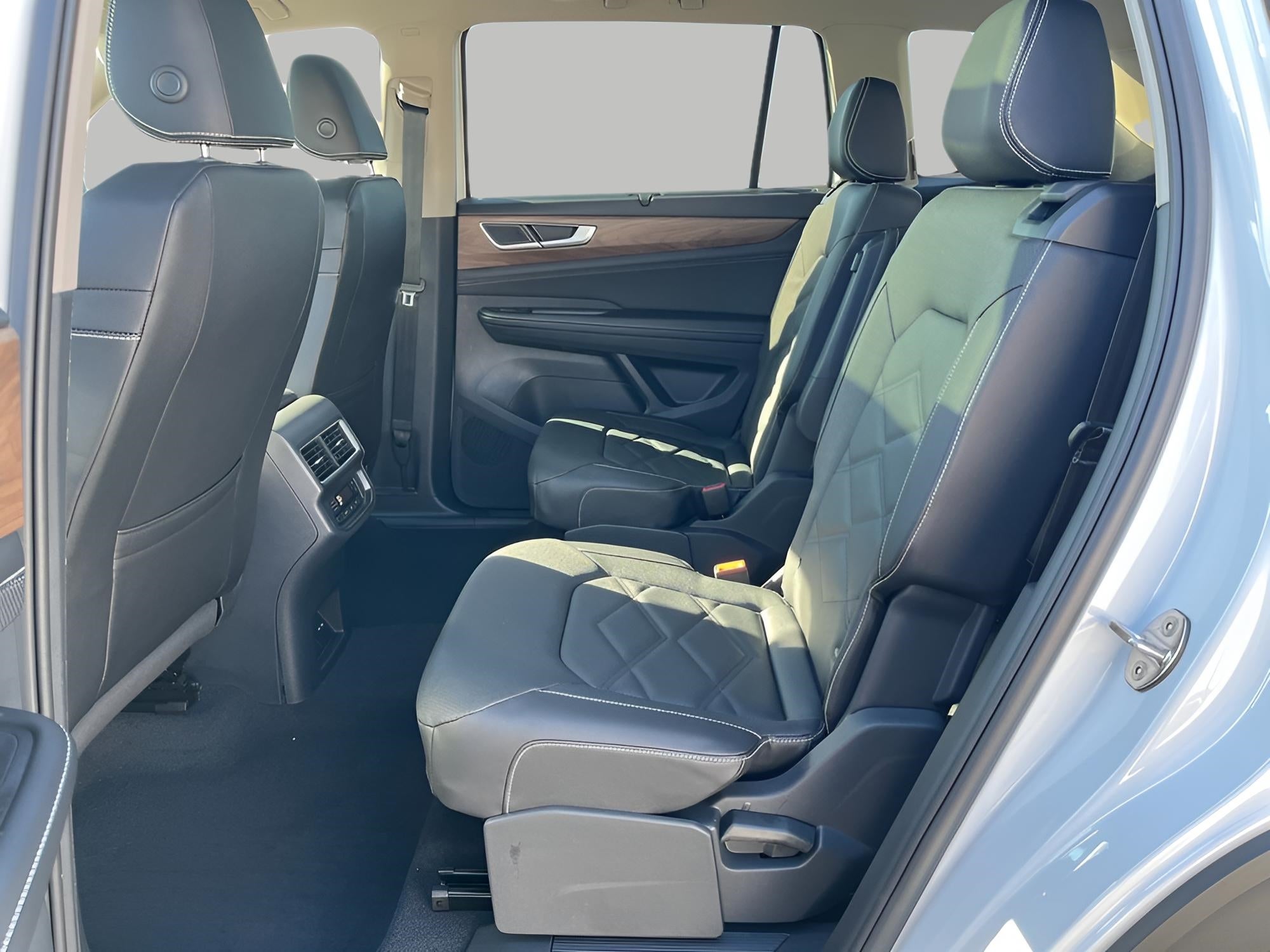 2026 Volkswagen Atlas 2.0T SE w/Technology 4MOTION