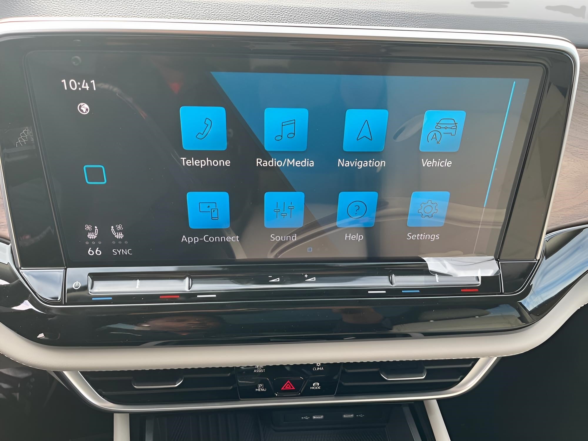 2026 Volkswagen Atlas 2.0T SE w/Technology 4MOTION