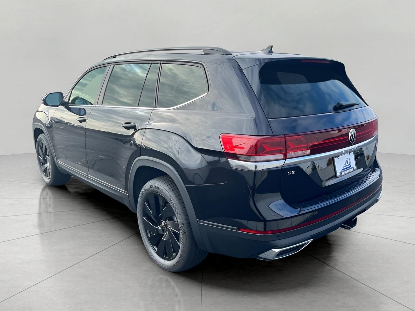 2026 Volkswagen Atlas 2.0T SE w/Technology 4MOTION