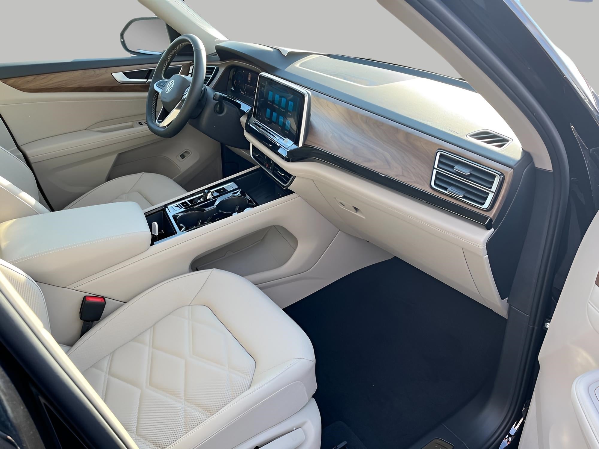 2026 Volkswagen Atlas 2.0T SE w/Technology 4MOTION