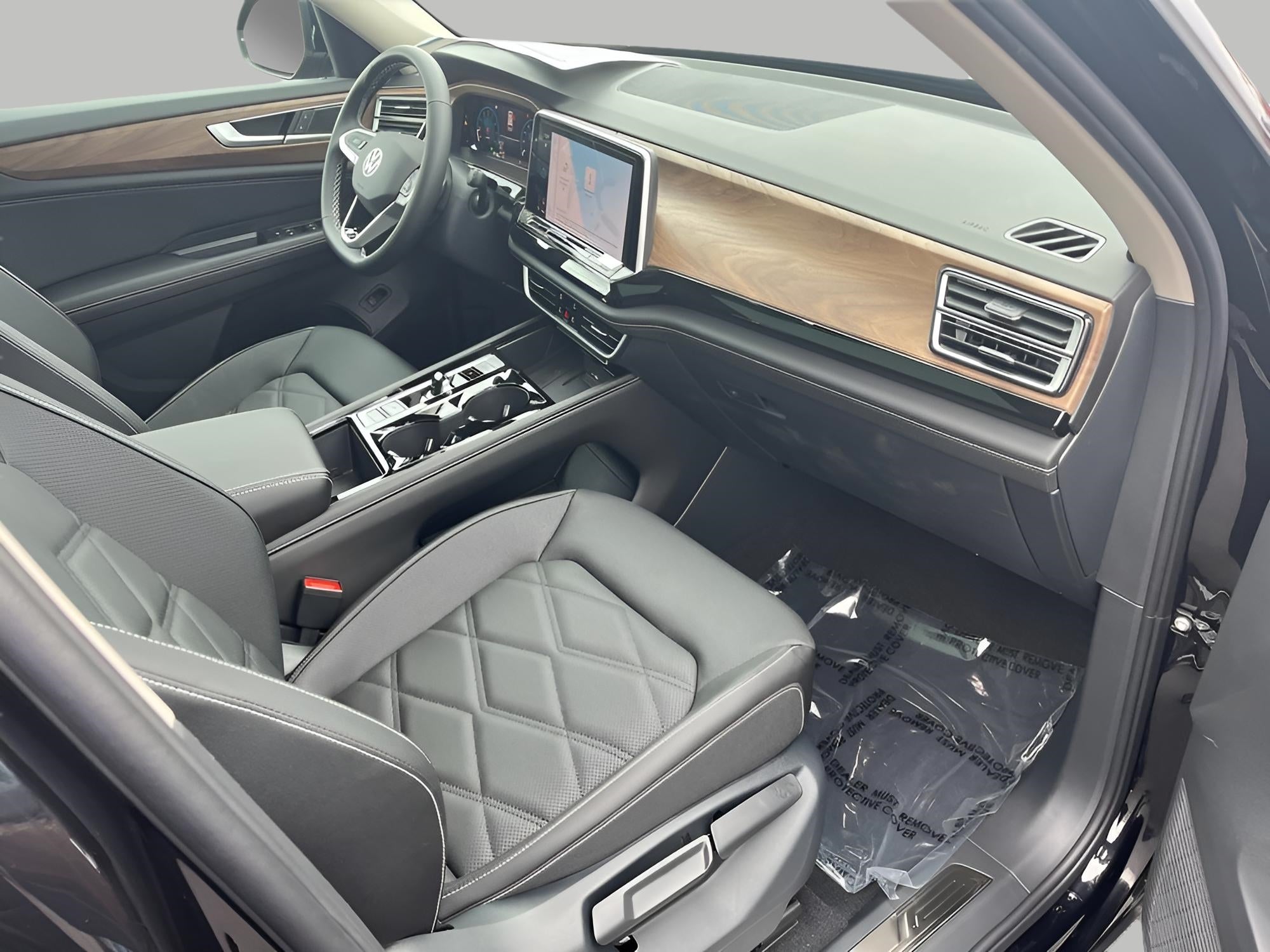 2026 Volkswagen Atlas 2.0T SE w/Technology 4MOTION