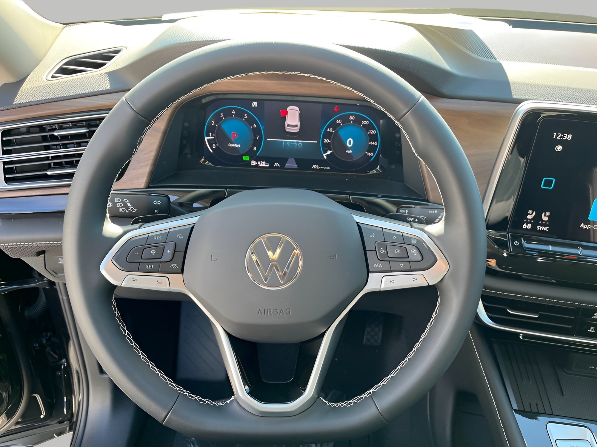 2026 Volkswagen Atlas 2.0T SE w/Technology 4MOTION