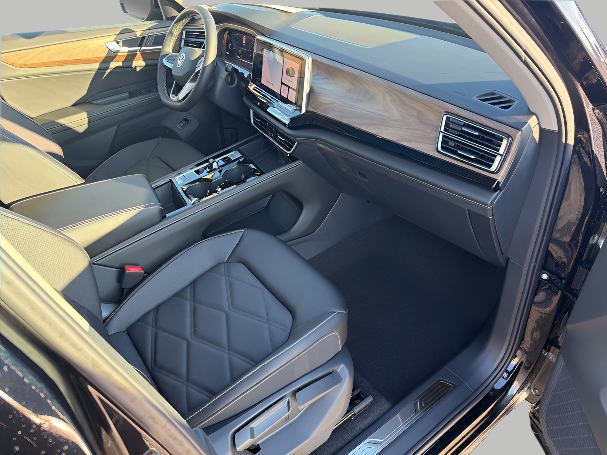 2026 Volkswagen Atlas 2.0T SE w/Technology 4MOTION