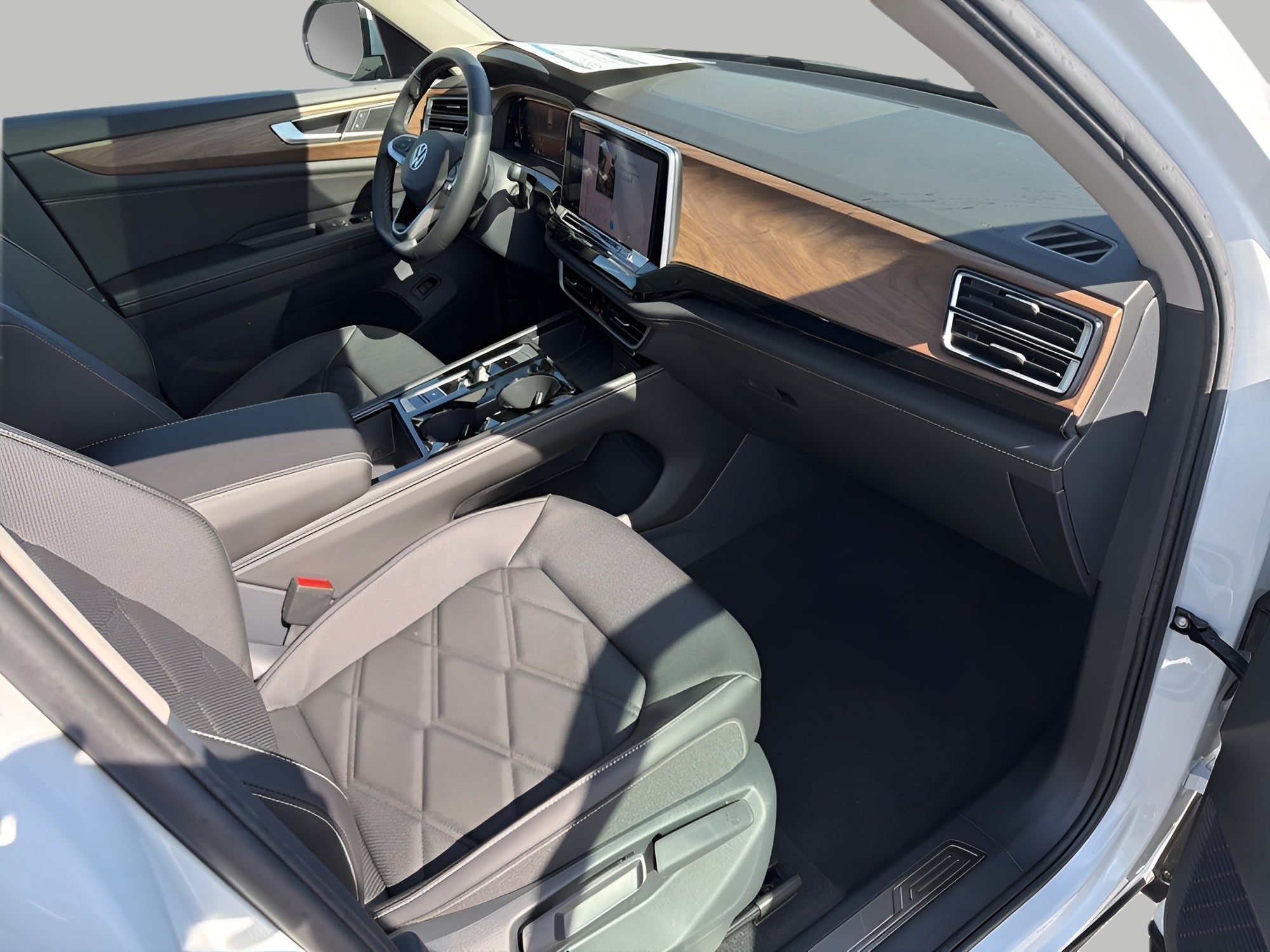 2026 Volkswagen Atlas 2.0T SE w/Technology 4MOTION