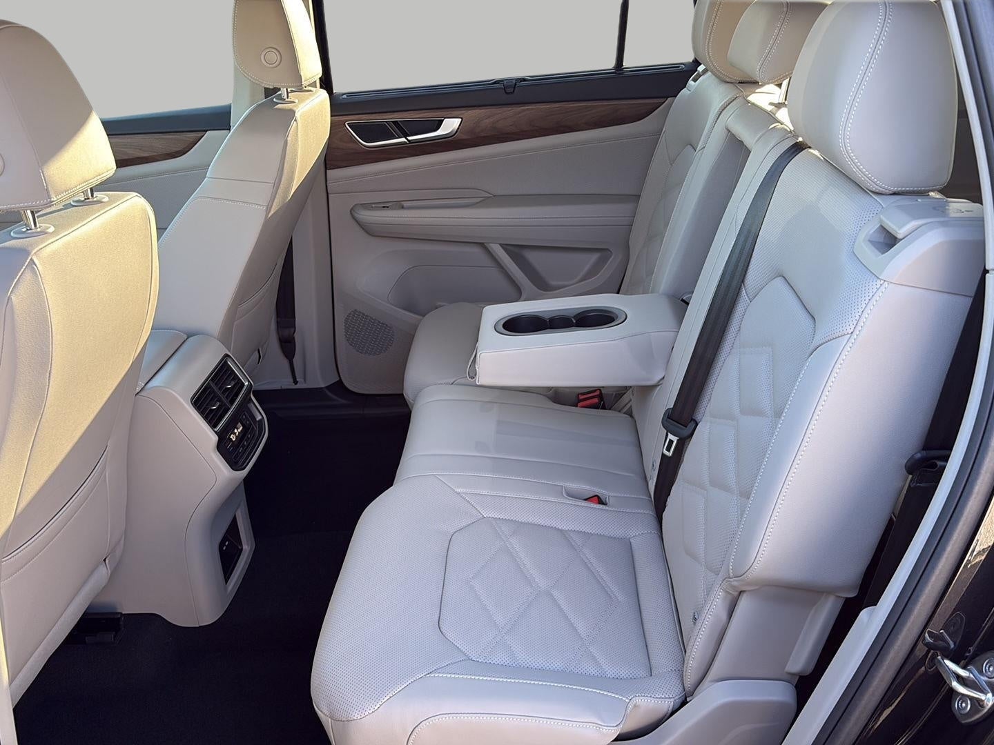 2026 Volkswagen Atlas 2.0T SE w/Technology 4MOTION