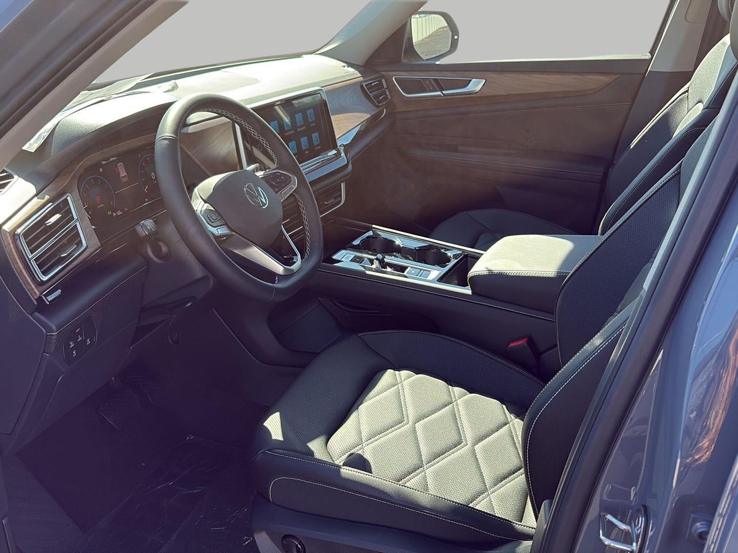 2026 Volkswagen Atlas 2.0T SE w/Technology 4MOTION