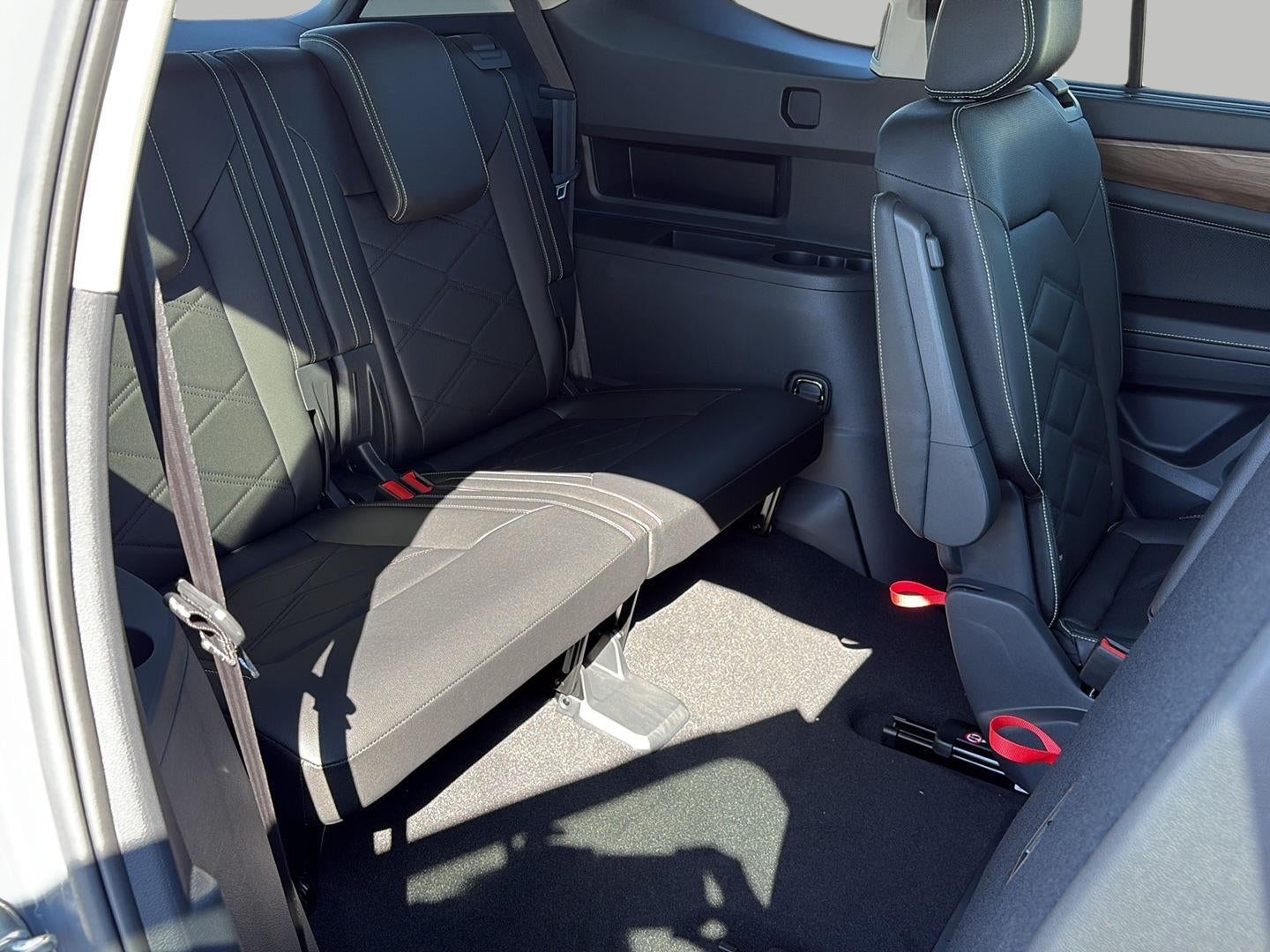 2026 Volkswagen Atlas 2.0T SE w/Technology 4MOTION