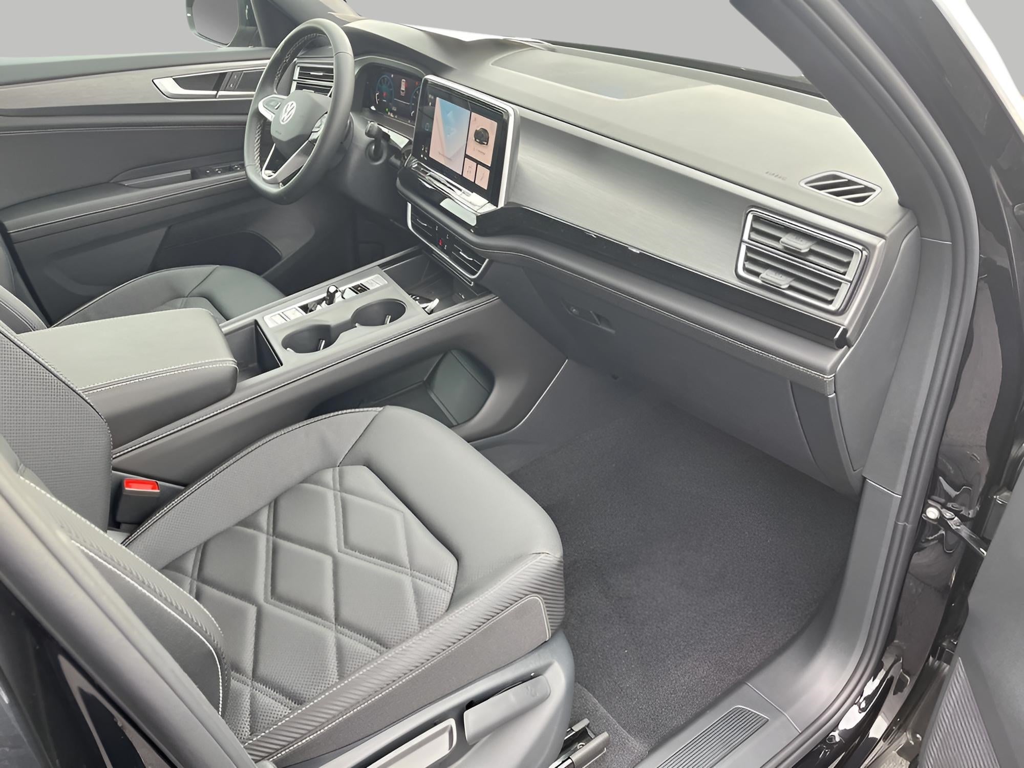 2026 Volkswagen Atlas Cross Sport 2.0T SE 4MOTION