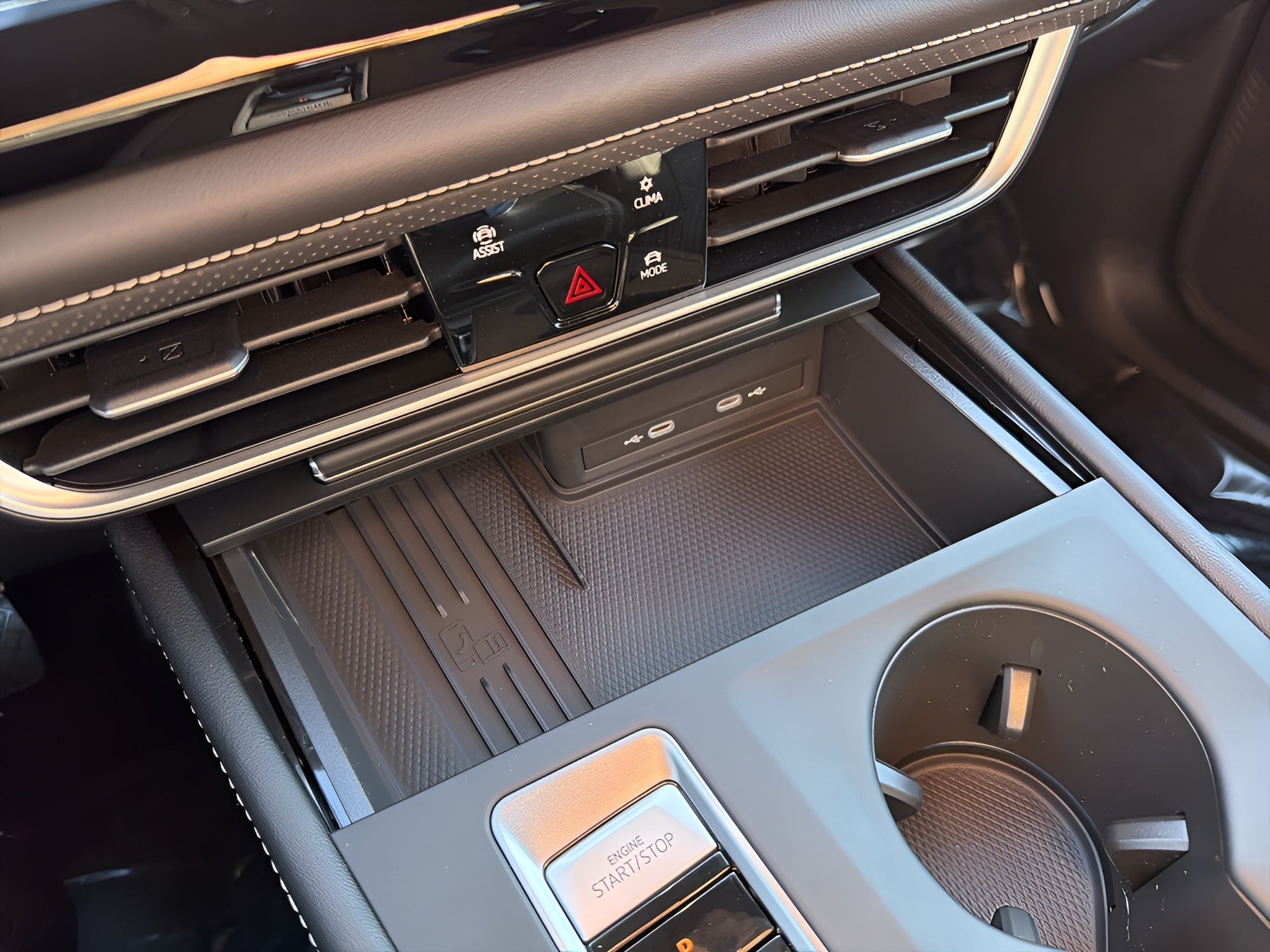 2026 Volkswagen Atlas Cross Sport 2.0T SE 4MOTION