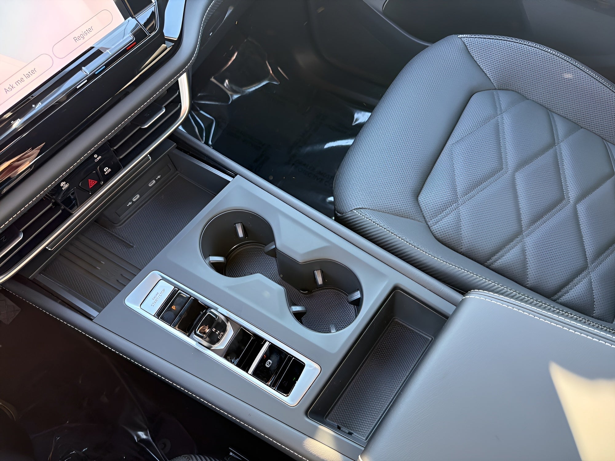 2026 Volkswagen Atlas Cross Sport 2.0T SE 4MOTION