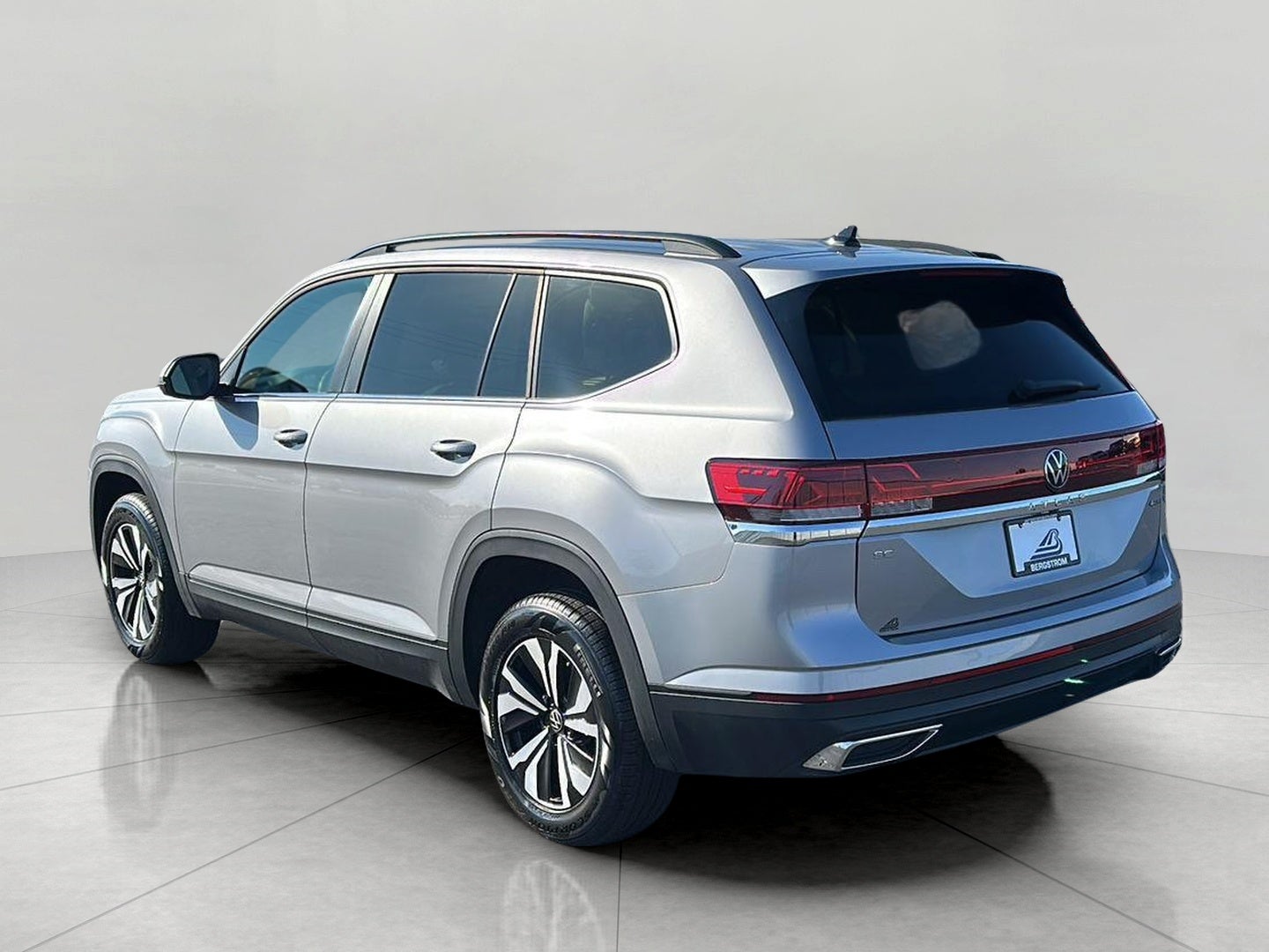 2024 Volkswagen Atlas 2.0T SE 4MOTION