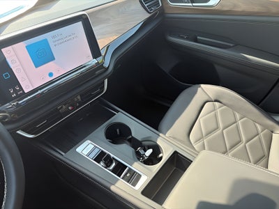 2025 Volkswagen Atlas 2.0T SE 4MOTION