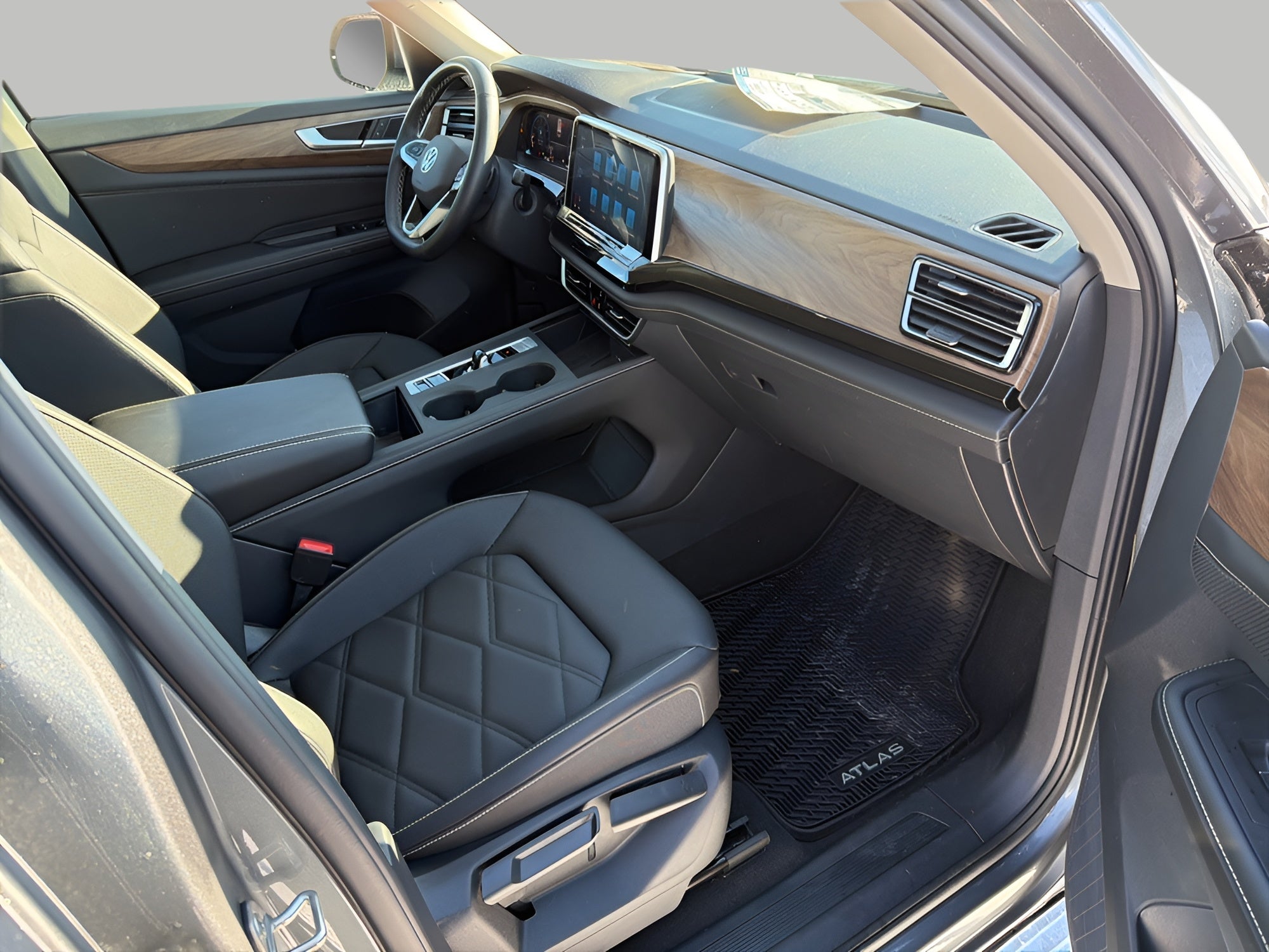 2025 Volkswagen Atlas 2.0T SE 4MOTION