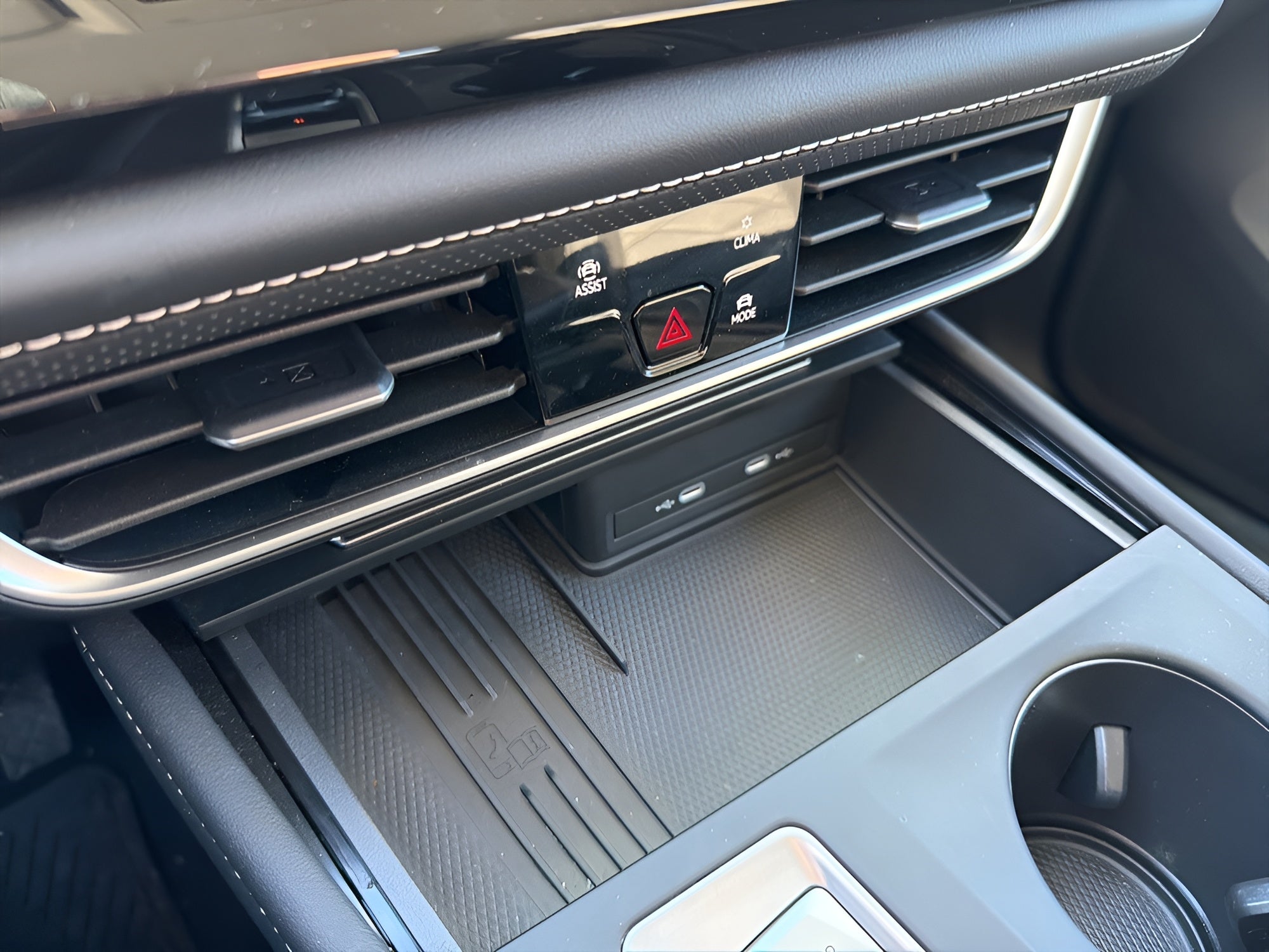 2025 Volkswagen Atlas 2.0T SE 4MOTION