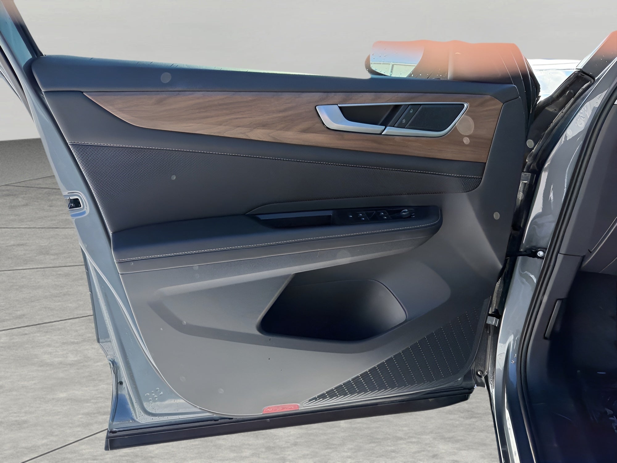 2025 Volkswagen Atlas 2.0T SE 4MOTION