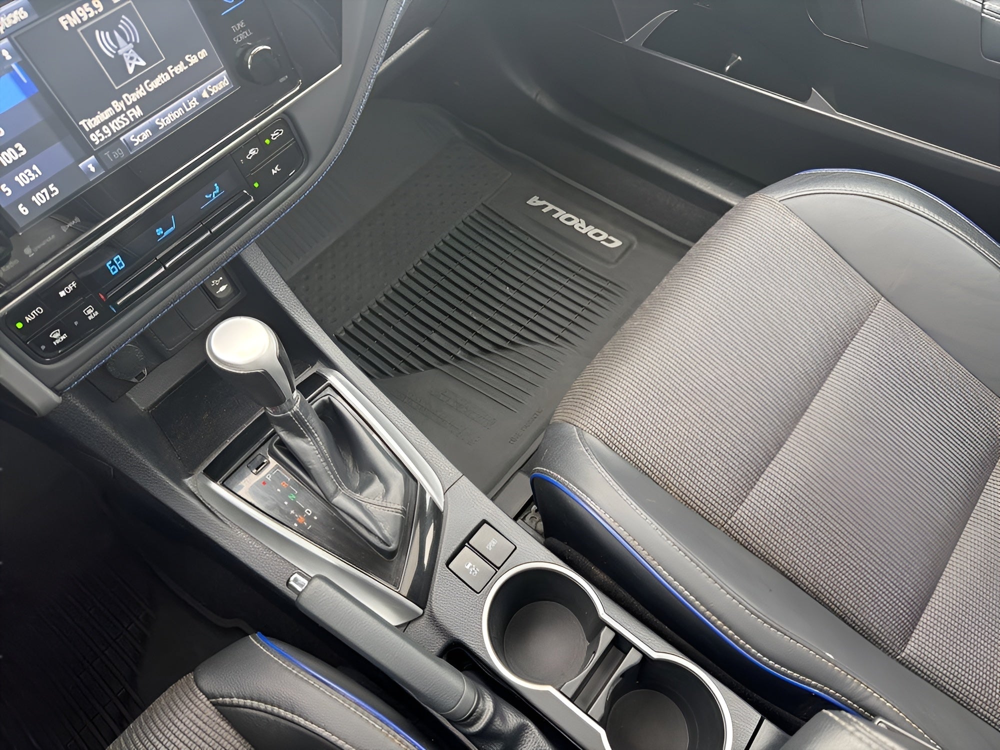 2018 Toyota Corolla SE CVT