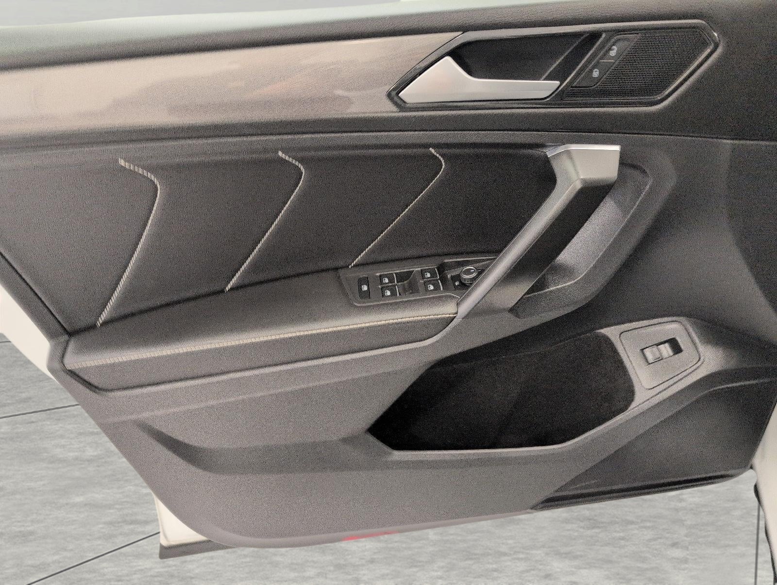 2023 Volkswagen Tiguan 2.0T SE 4MOTION
