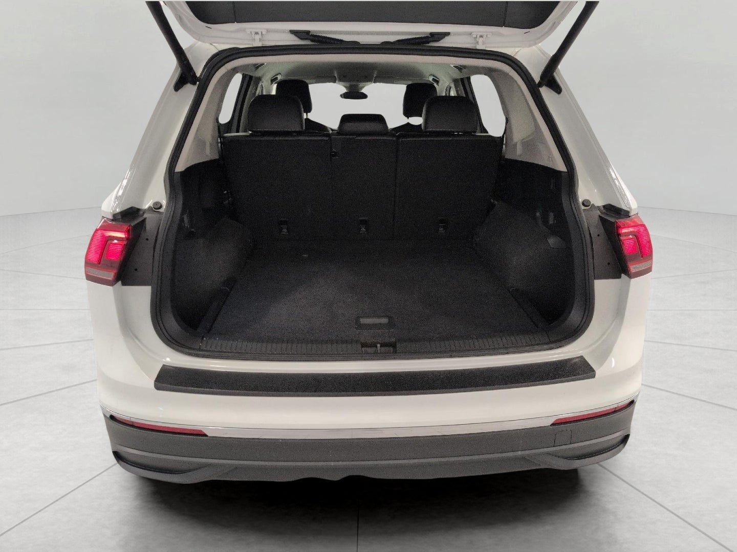 2024 Volkswagen Tiguan 2.0T SE 4MOTION