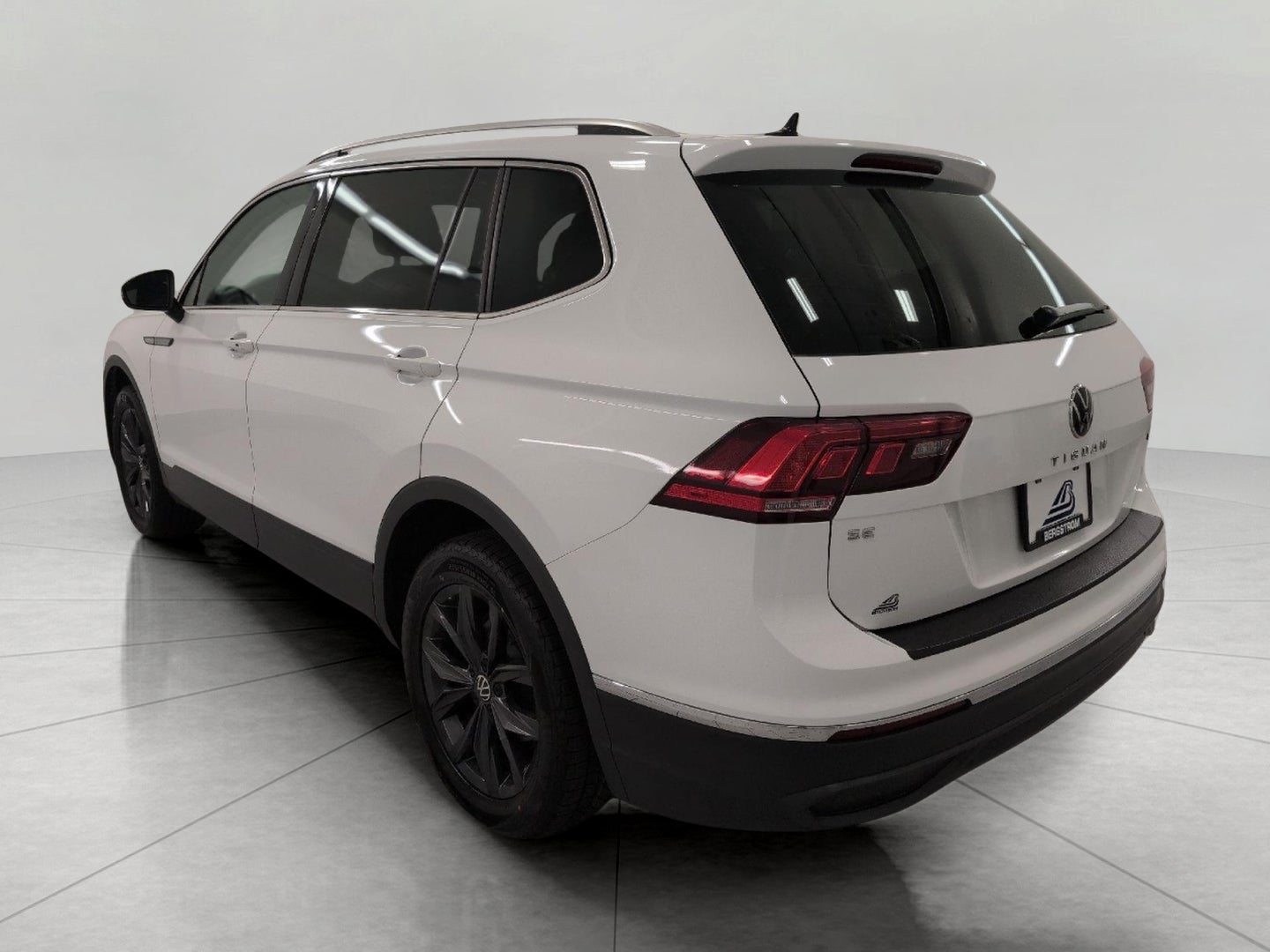 2024 Volkswagen Tiguan 2.0T SE 4MOTION