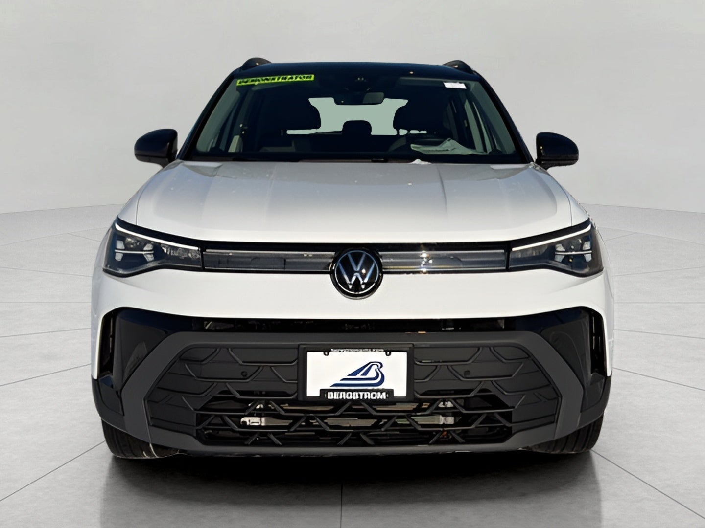 2025 Volkswagen Taos SE Black 4MOTION